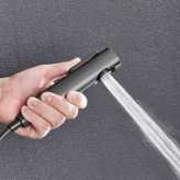 دوش پیانویی با پاشش چند حالته قوی و فشار مناسب