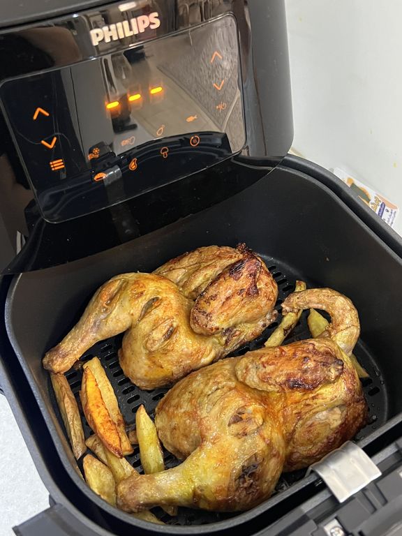 سرخ‌کن فیلیپس HD9270 در آشپزخانه مدرن