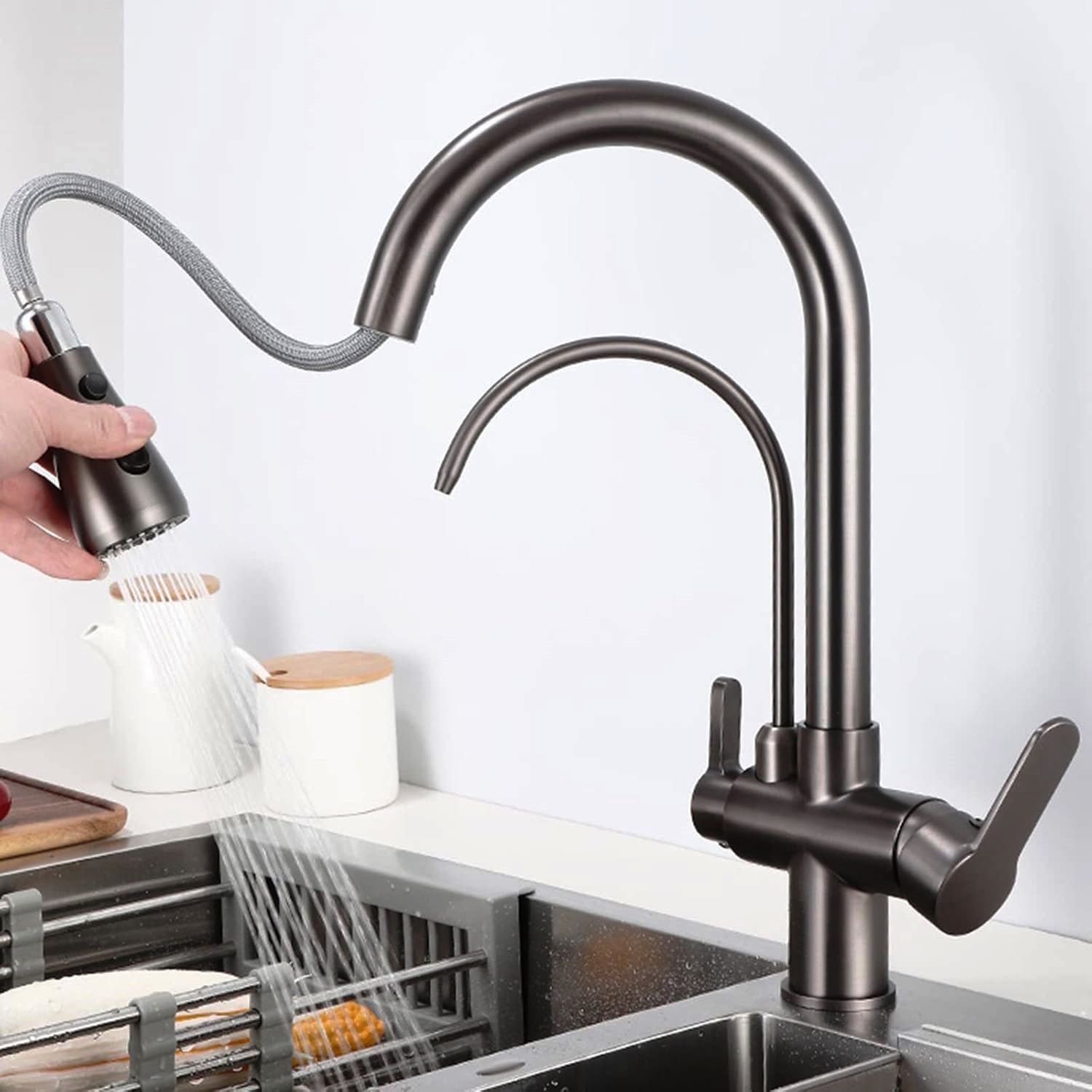 شیر ظرفشویی هوشمند Aquadex با طراحی مینیمال و بدنه کروم