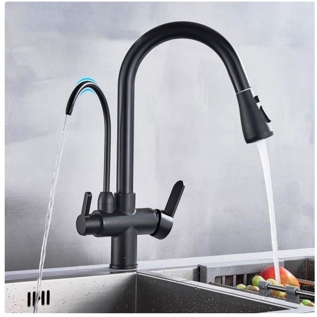 مقایسه جریان آب شهری و خروجی تصفیه شده DIKALAN در شیر دوکاره