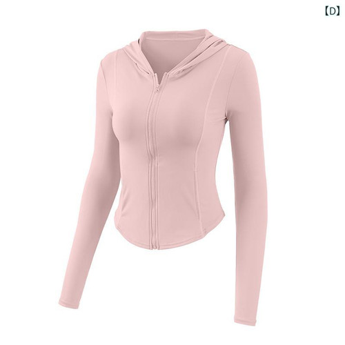 هودی زنانه ضد UV در حال استفاده برای ورزشهای ساحلی و فضای باز