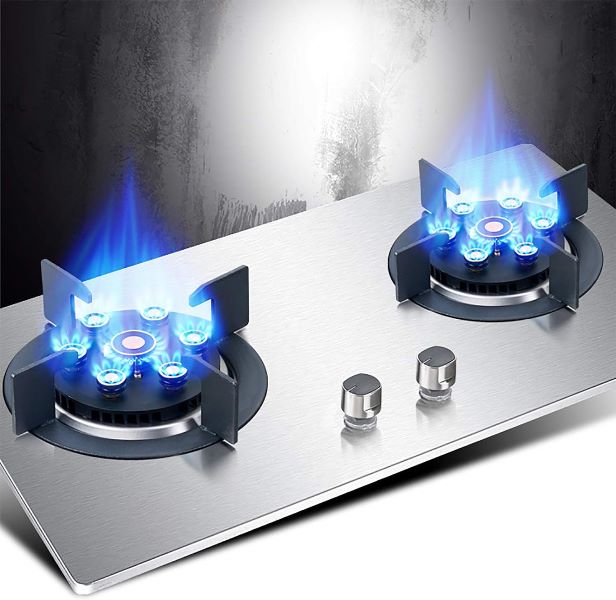 نمای نصب گاز رومیزی دو شعله کمجا در فضای جزیره آشپزخانه