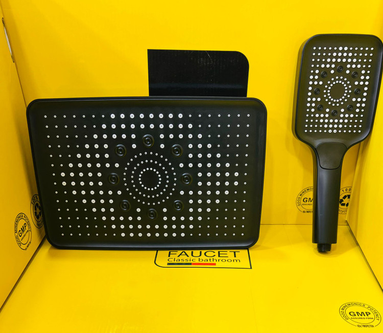 سردوش بزرگ با پوشش فراگیر برای دوش گرفتن آرامشبخش