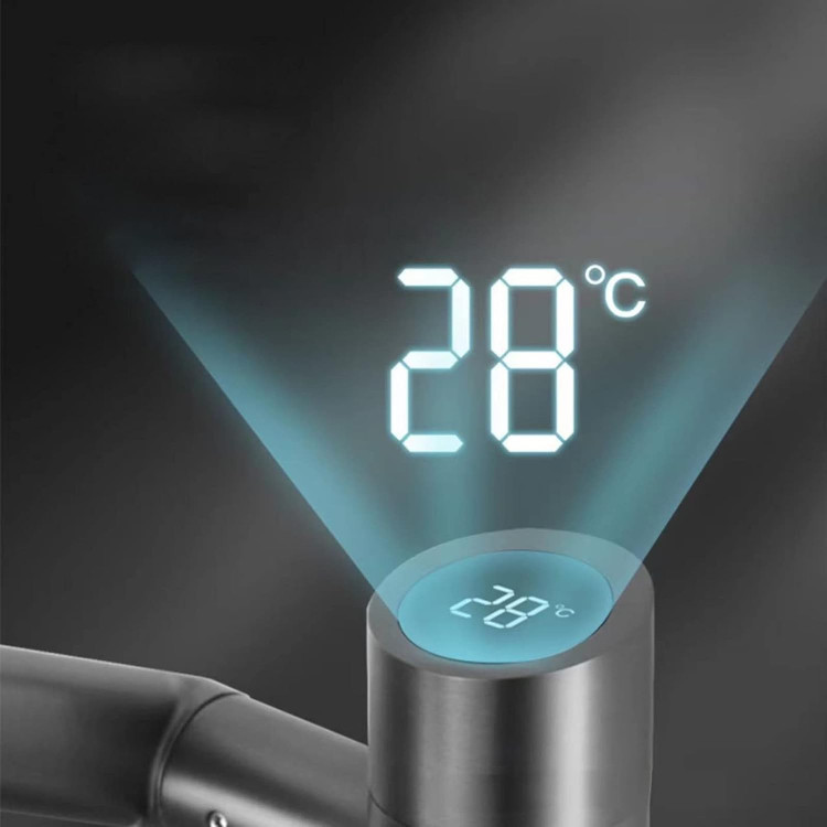 عکس شیر روشویی با نمایشگر دما