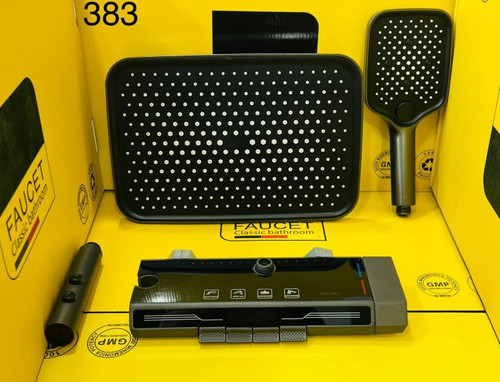 دوش حمام پیانویی مدرن با نمایشگر دیجیتال