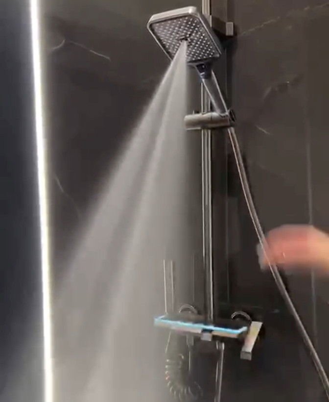دوش پیانویی با فشار آب قوی