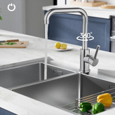 نمای نصب شده شیر ظرفشویی استیل 304 در آشپزخانه مدرن