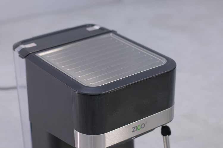 نمای مخزن ۱.۵ لیتری قابل جدا شدن