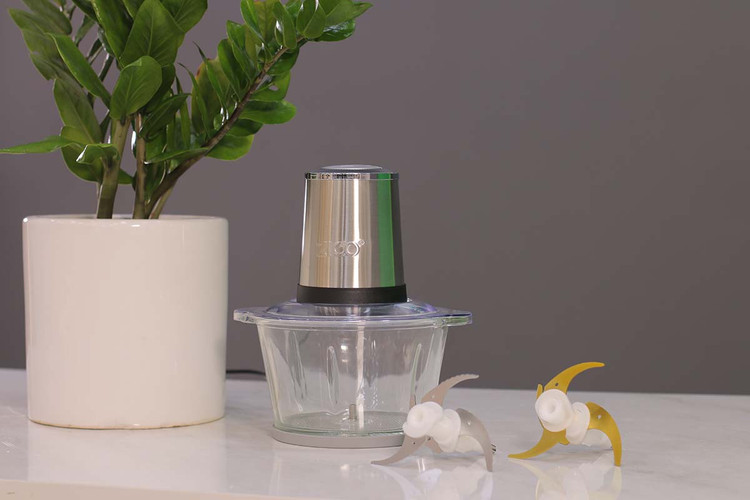 مای نزدیک از بدنه شیشه نشکن خردکن