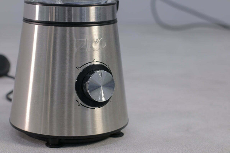 موتور قدرتمند ۱۲۰۰ وات دستگاه در حال خرد کردن یخ